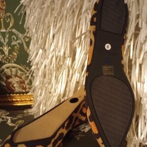 New Sz 9 Leopard Print Rothys Slip Ons